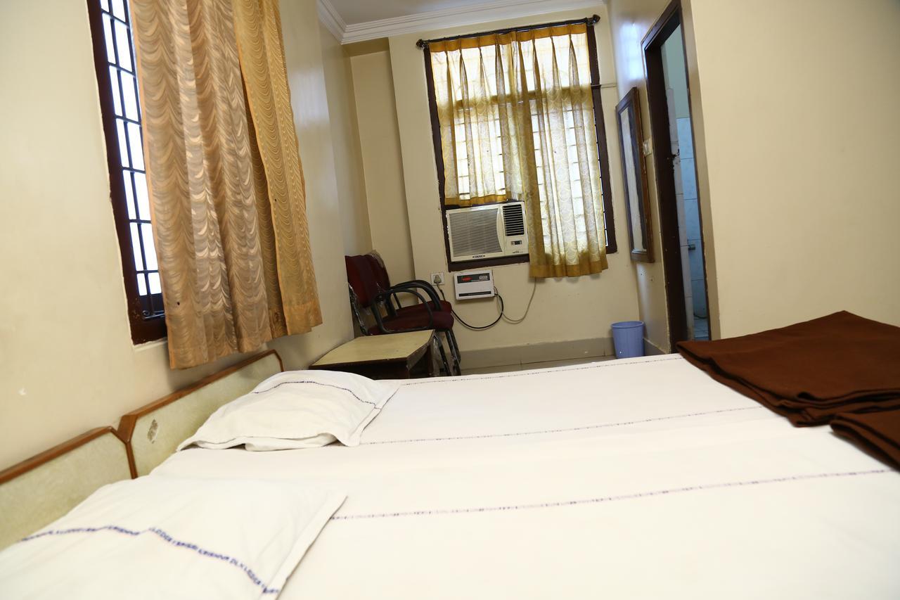 Sri Sai Krishna Deluxe Lodge Hyderabad Luaran gambar